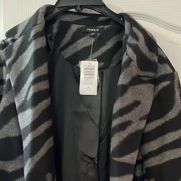 Torrid wool jacquard blazer style coat. 1X - Picture 5 of 13
